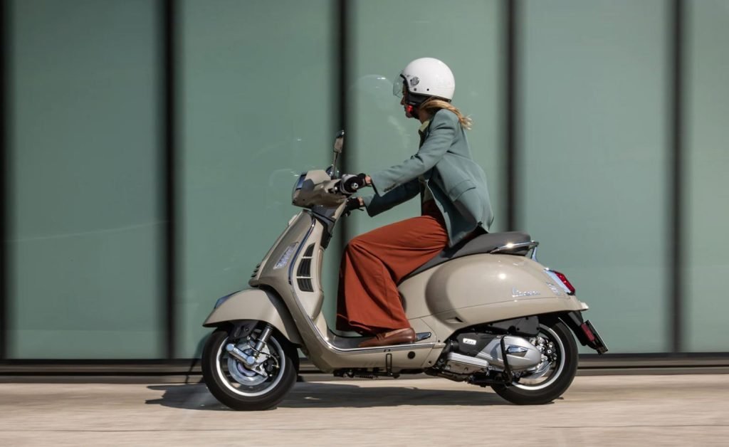 vespa GTS